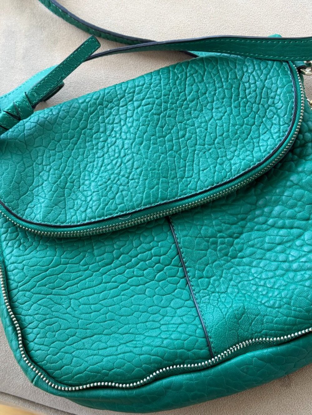 Vince Camuto Green Cross Body Bag - Picture 5 of 5
